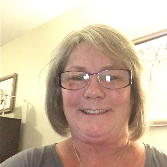 Meet your Posher, Lindsay - Picture 1 of 1